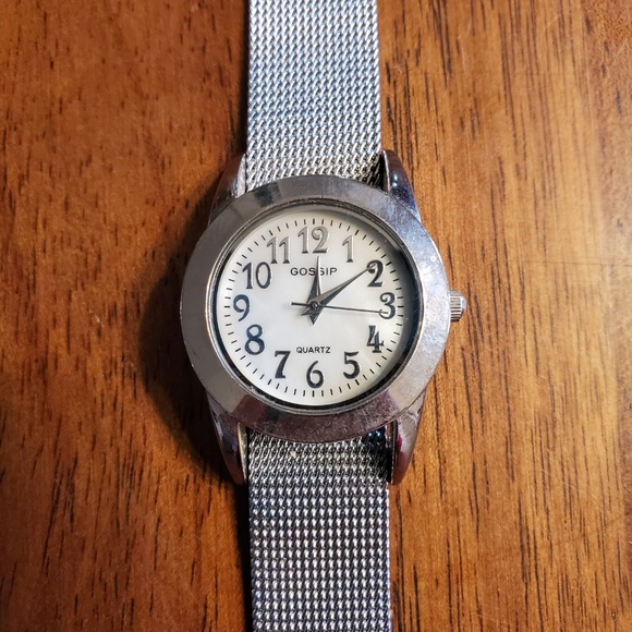 Gossip  Watch - Picture 2 of 4